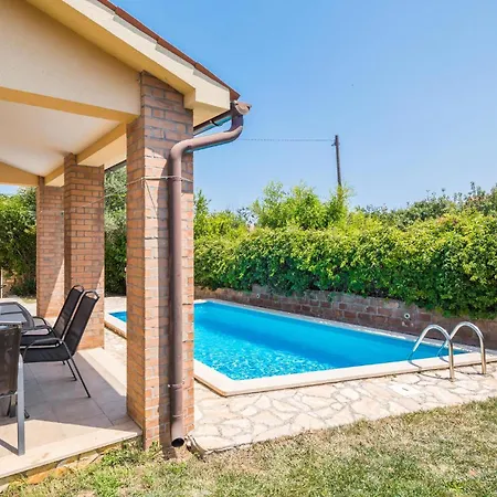 2 Bedroom Stunning In * Liznjan