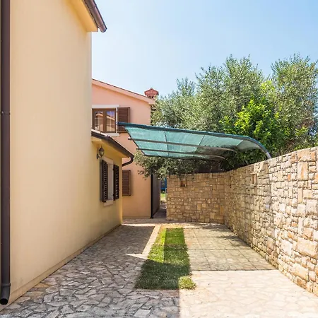 2 Bedroom Stunning In